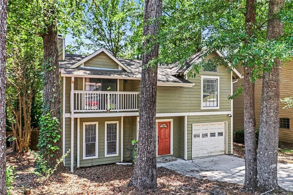 1012 Ascot Court