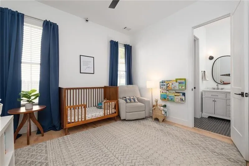 Roswell, Georgia 30075, United States, 4 Bedrooms Bedrooms, ,3 BathroomsBathrooms,Residential,Pending,119912