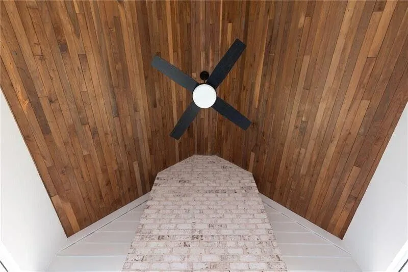 Roswell, Georgia 30075, United States, 4 Bedrooms Bedrooms, ,3 BathroomsBathrooms,Residential,Pending,119912