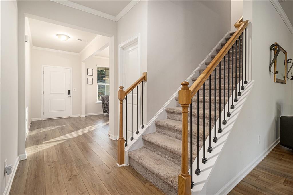 596 River Gardens Drive SE