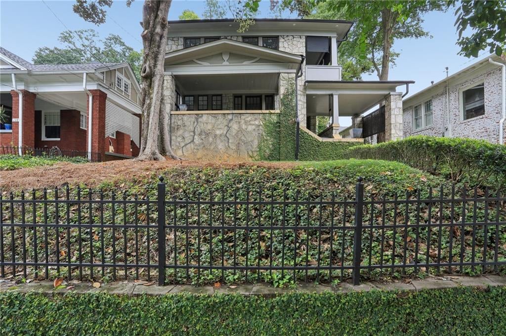 1079 Monroe Drive NE