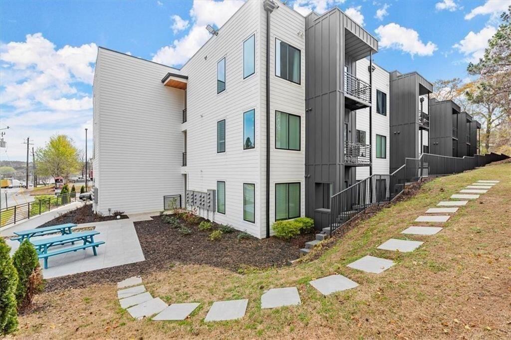 1155 Custer Avenue SE 207