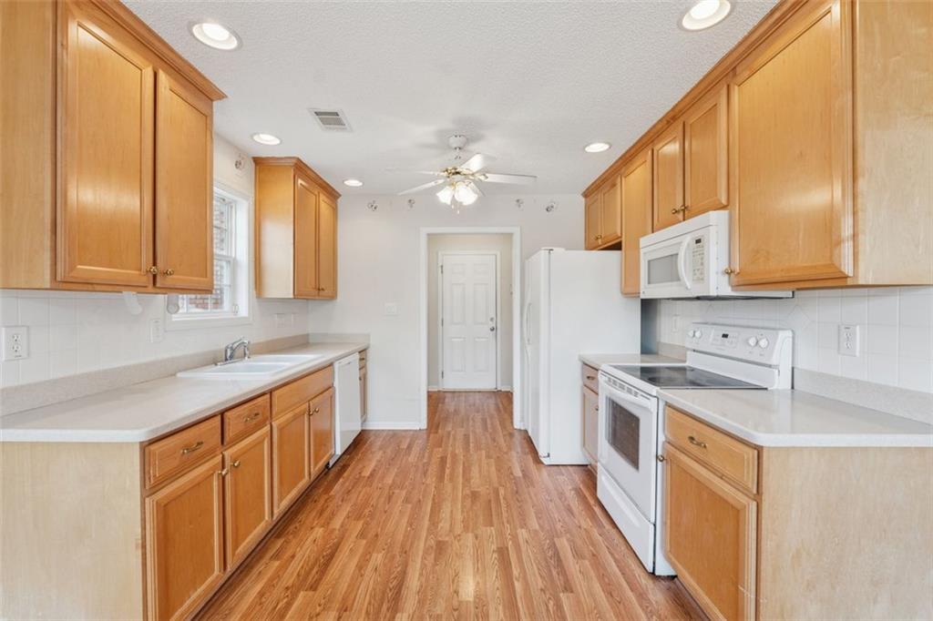 219 Prominent Loop, Mcdonough, Georgia image 9