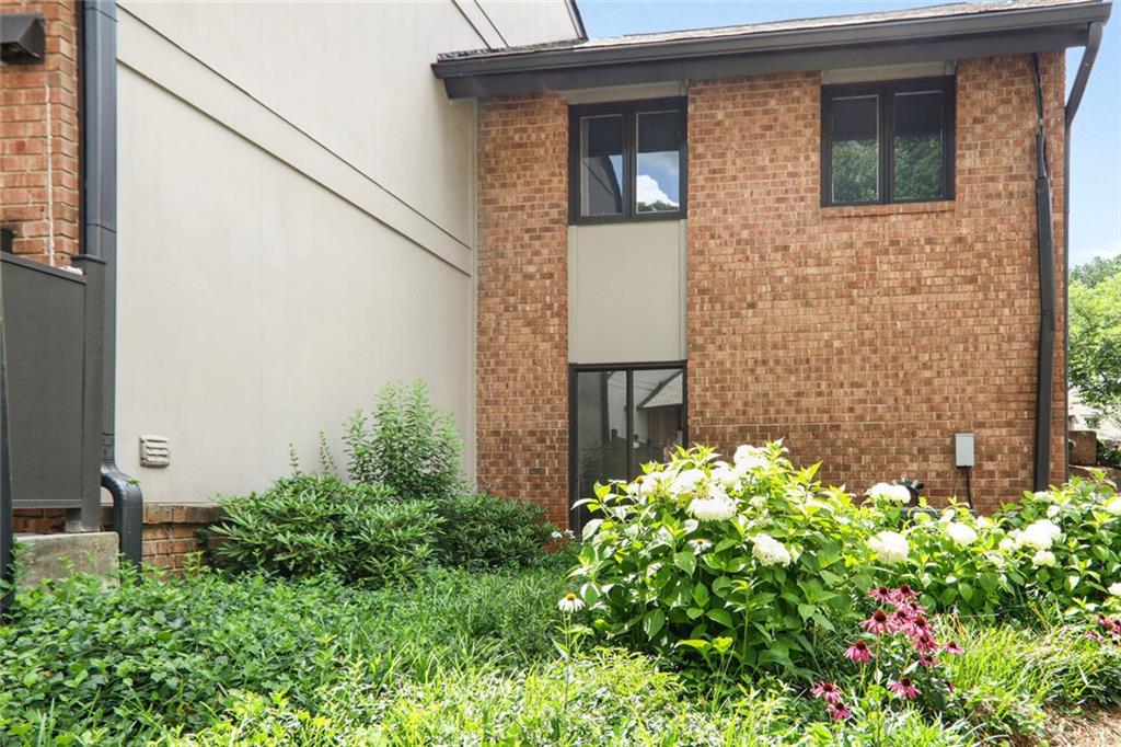 3268 Clairmont North Road NE