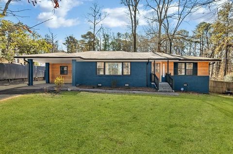 Homes For Sale - 715 Woodvalley Road<br/> Mableton, GA 30126