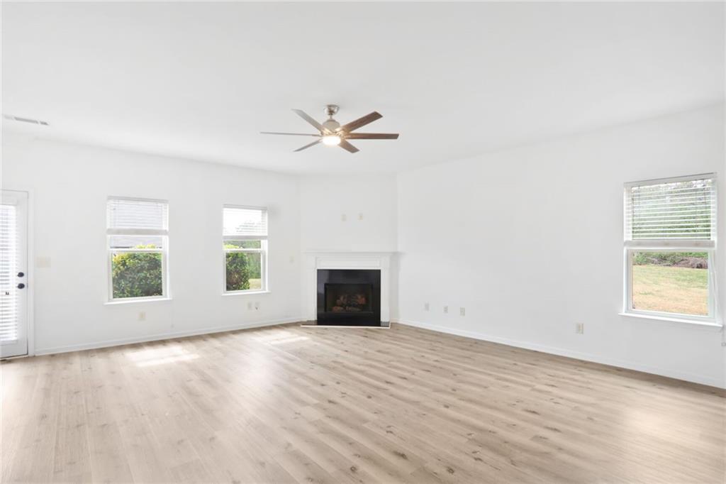 2528 Morgan Chase Drive, Buford, Georgia image 4
