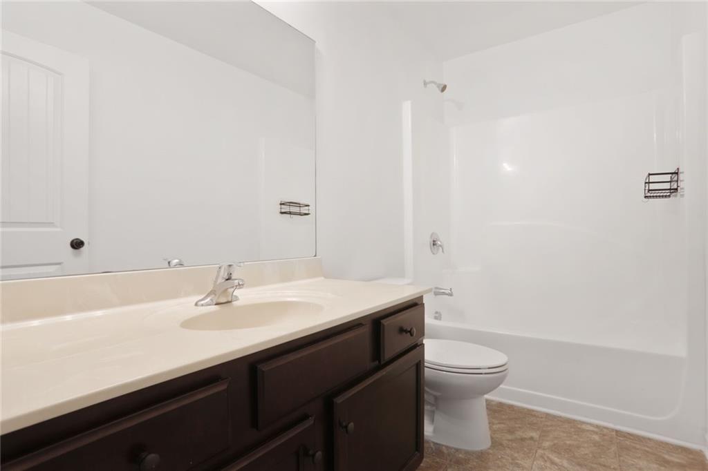 2528 Morgan Chase Drive, Buford, Georgia image 12