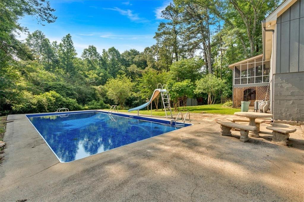Colonial Park - Residential