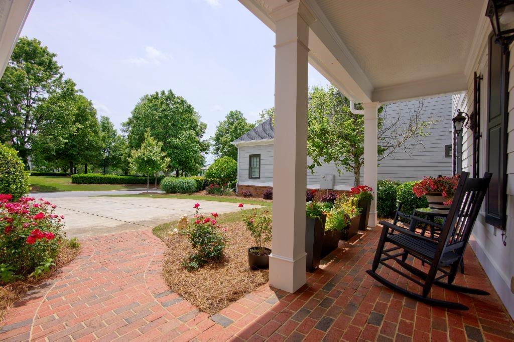 2189 Bessbrook Square