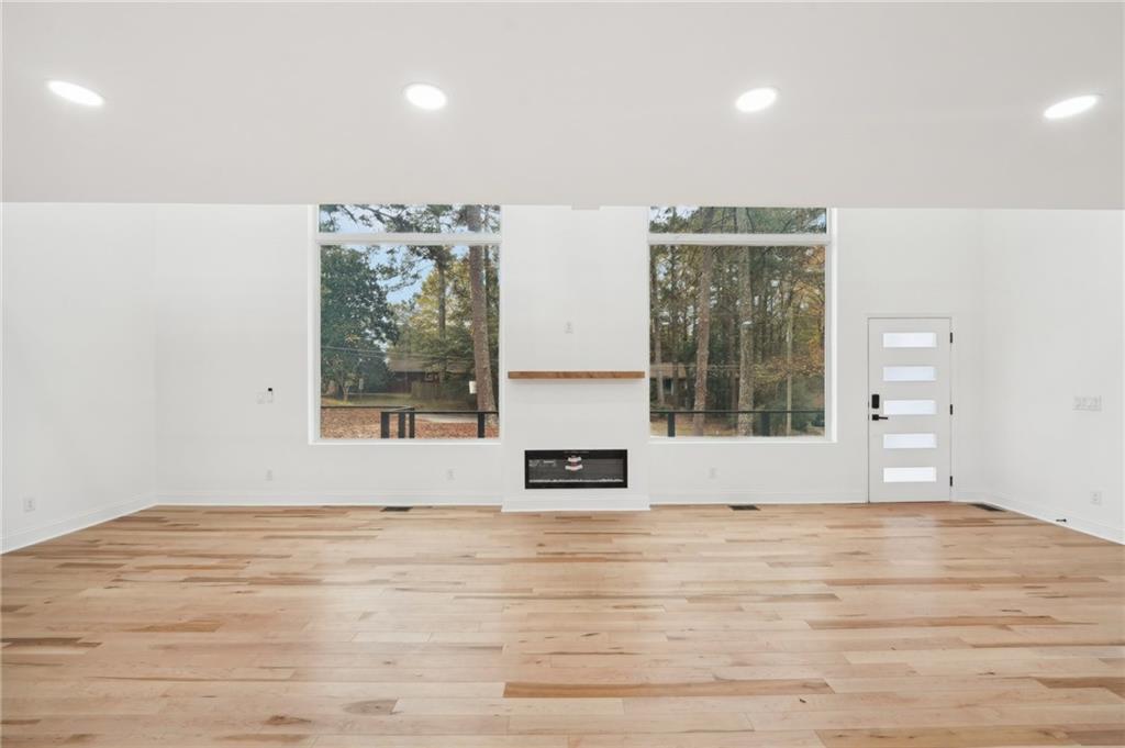 2396 Sunset Drive, Atlanta, Georgia image 4