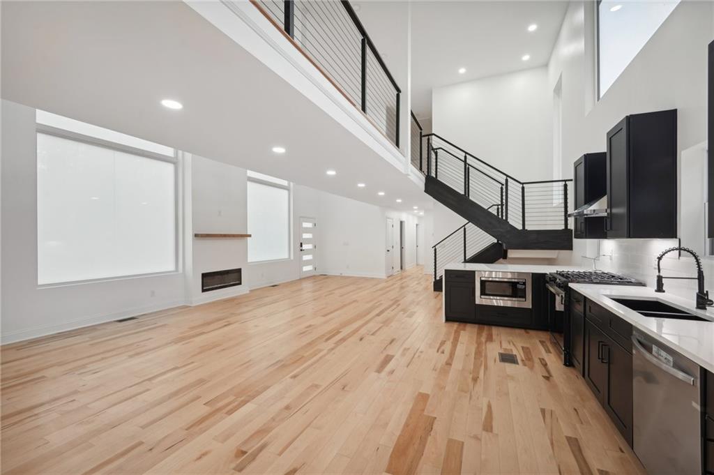2396 Sunset Drive, Atlanta, Georgia image 5