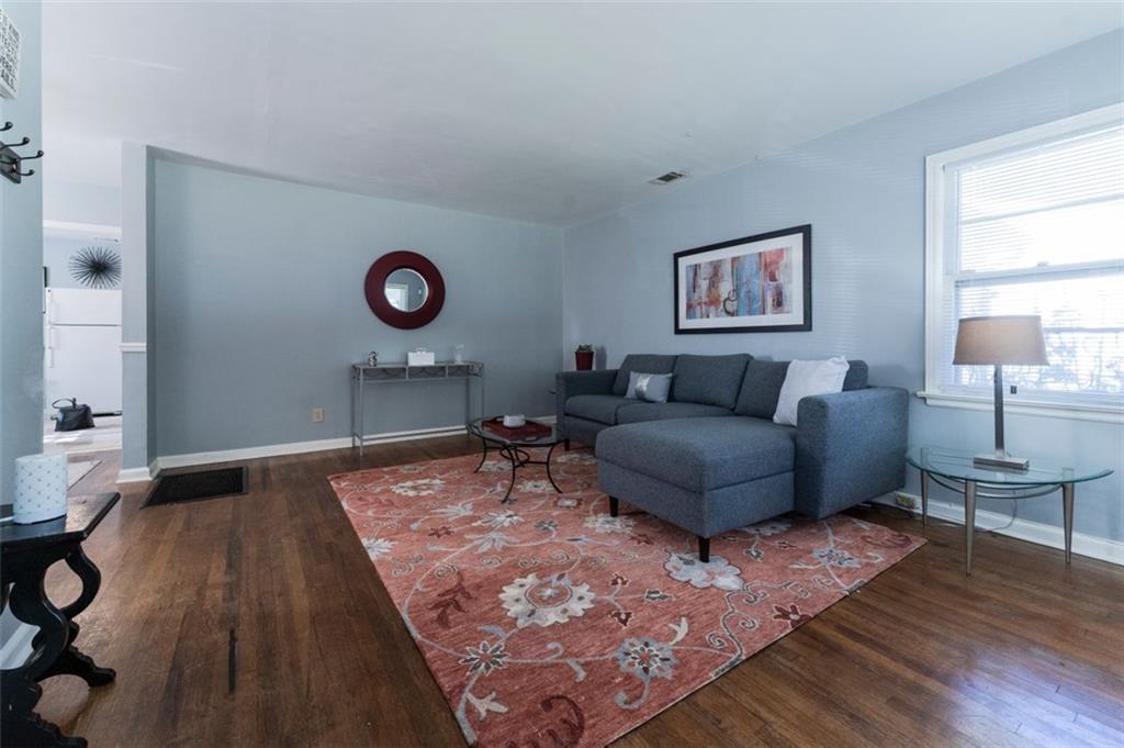 547 SW Westmeath Drive SW