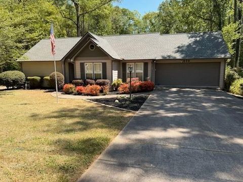Photo of 209 Farmington Trace, Carrollton, GA 30116 (MLS # 7755319)