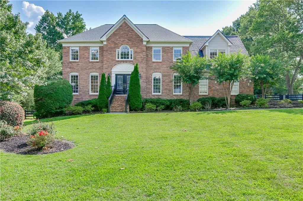 1331 Lakeshore Drive