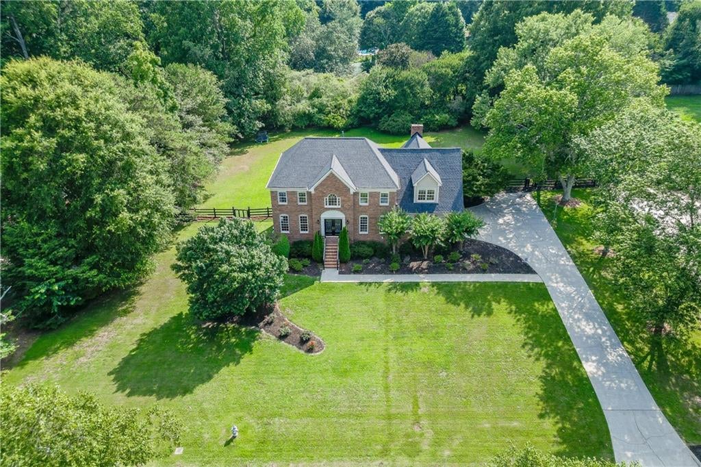 1331 Lakeshore Drive