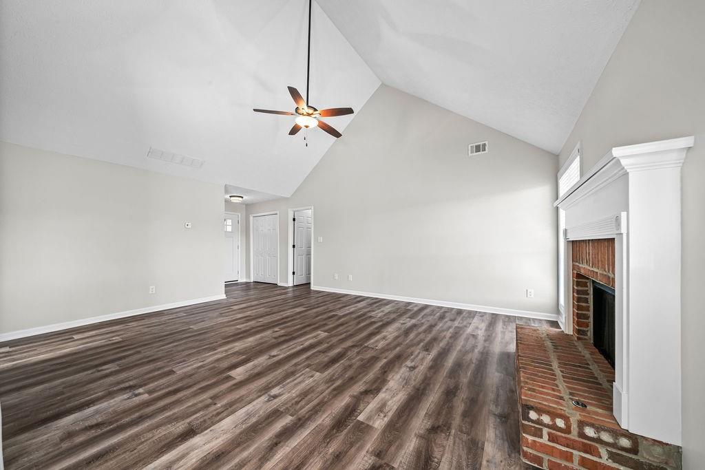 1835 Woodberry Court