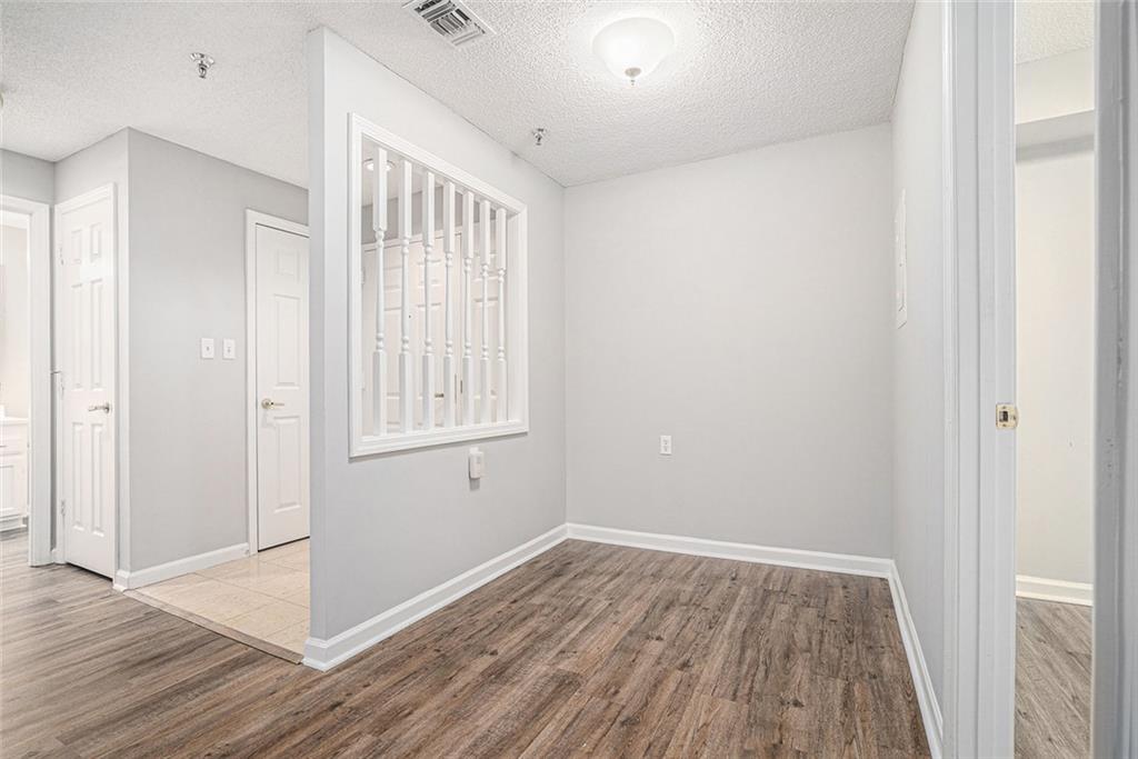 1800 Clairmont Lake 412