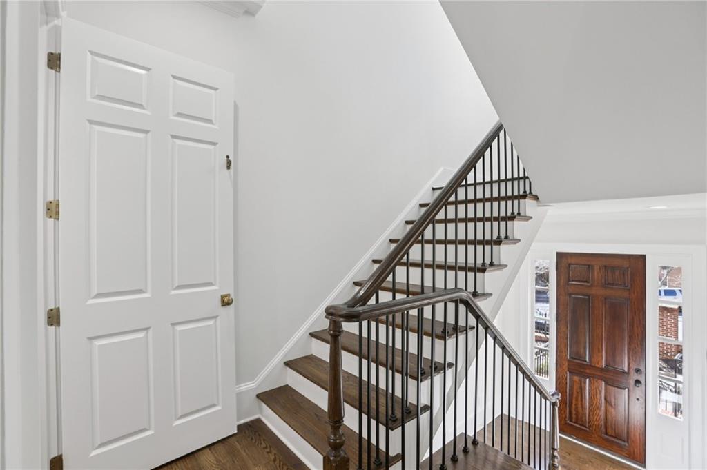 2806 RUMSON Court NE