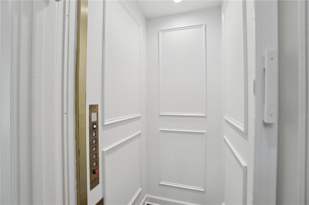 2806 RUMSON Court NE