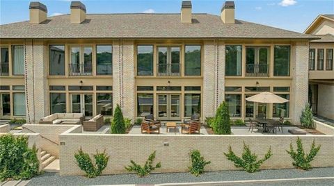 Townhouse For Sale - 170 Rolison Way<br/> Fayette County, Fayetteville, GA 30214