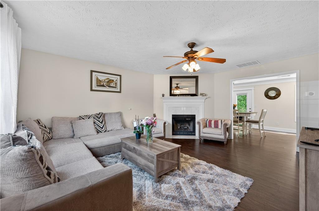 6250 Glen Port Circle