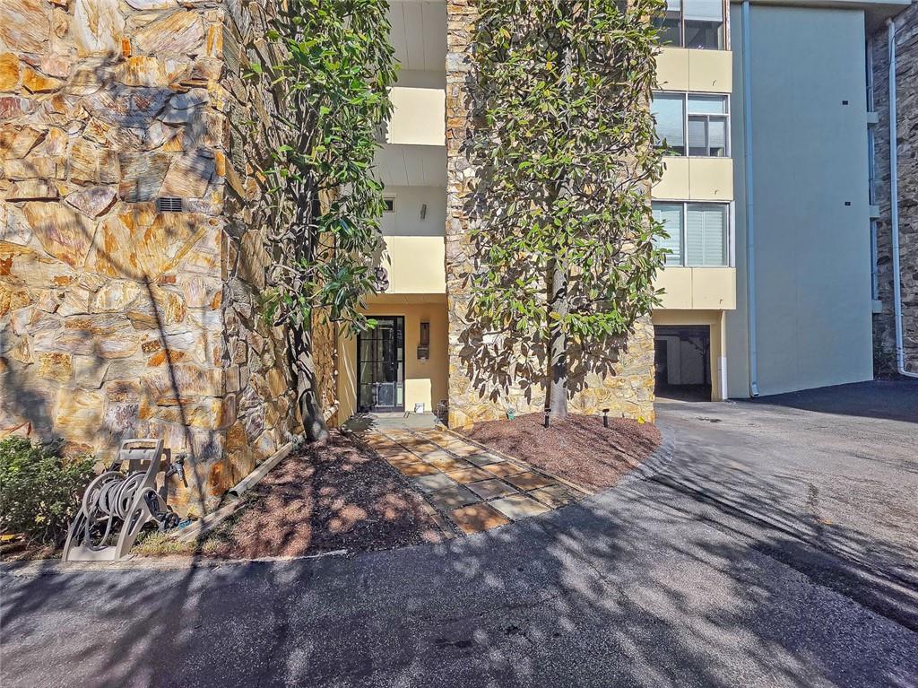 2632 Peachtree Road NW 304B