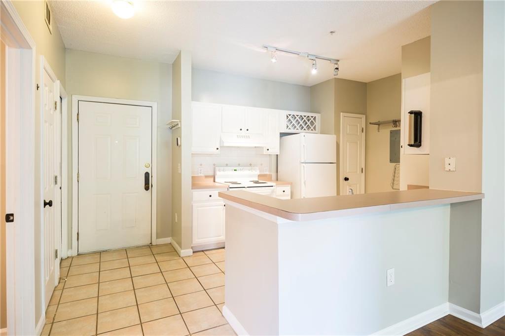 955 Juniper Street NE 3228