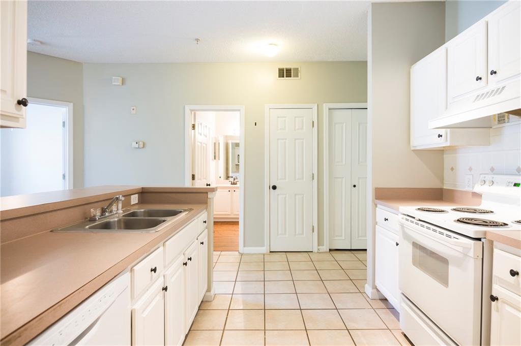 955 Juniper Street NE 3228