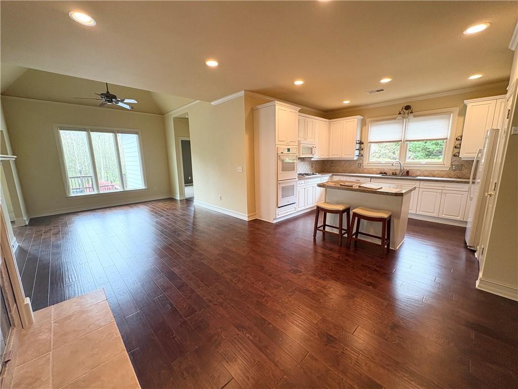 7020 Grassmoor Grange Way, Cumming, Georgia image 4