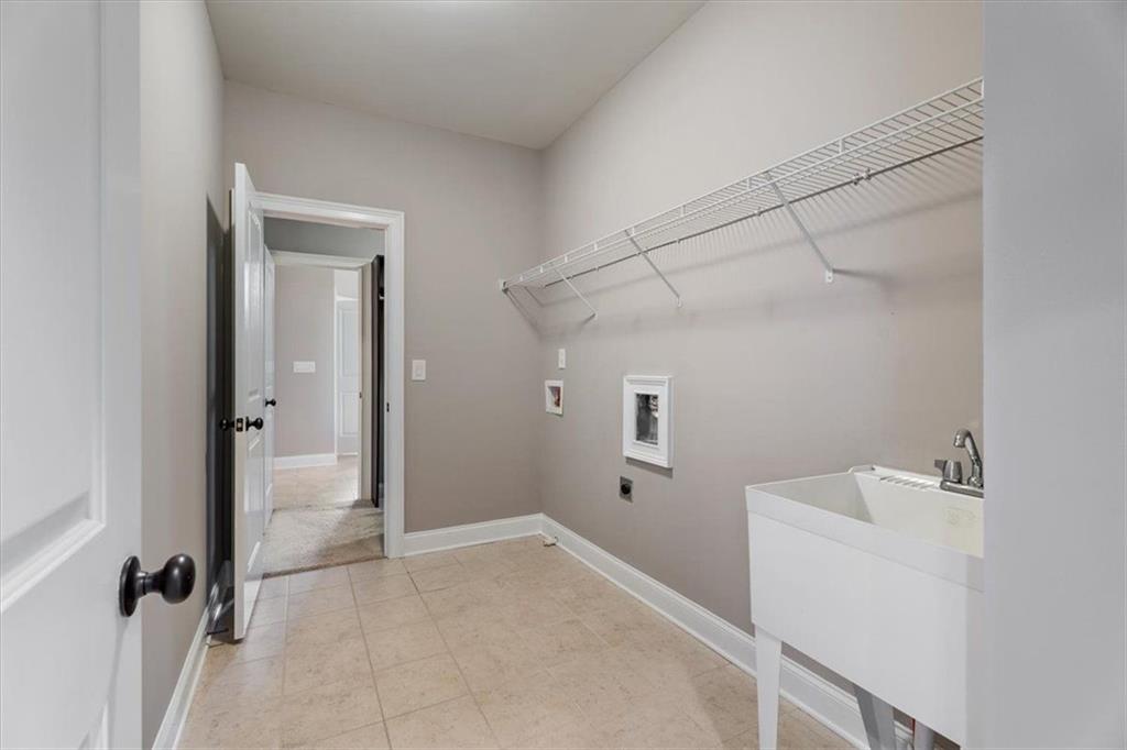 Mabry Manor - Residential