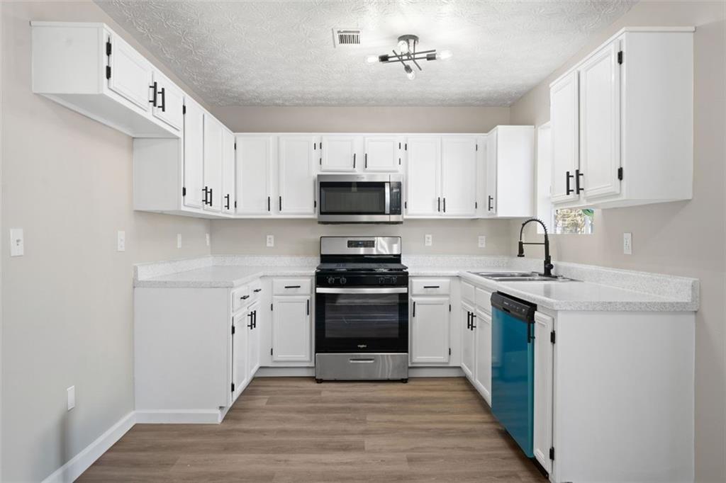 826 Shore Drive, Lithonia, Georgia image 11