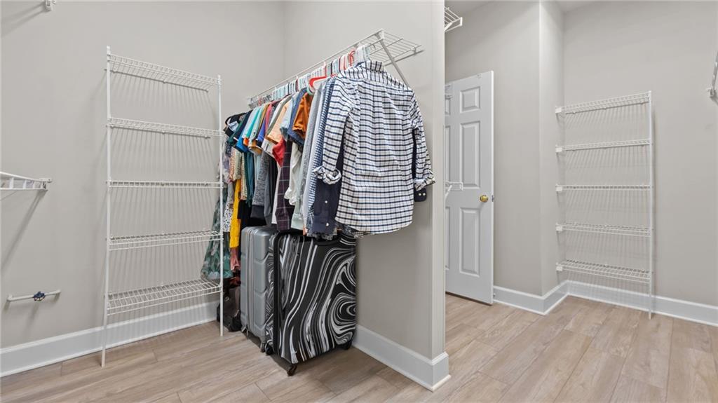 300 Craighead Drive, Sandy Springs, Georgia image 22