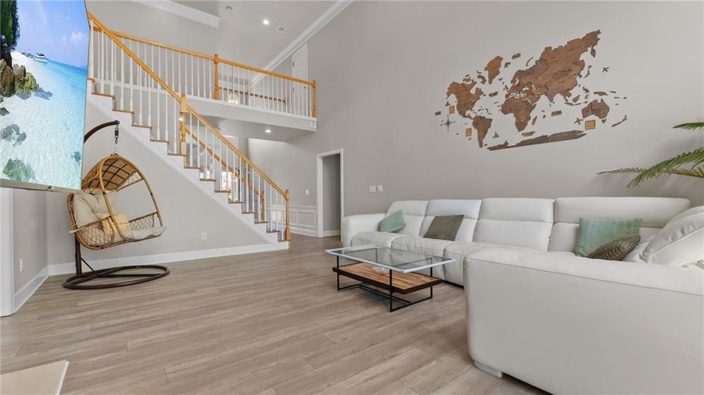 300 Craighead Drive, Sandy Springs, Georgia image 7