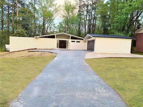 Homes For Sale - 2533 Amalfi Drive<br/> Conyers, GA 30012