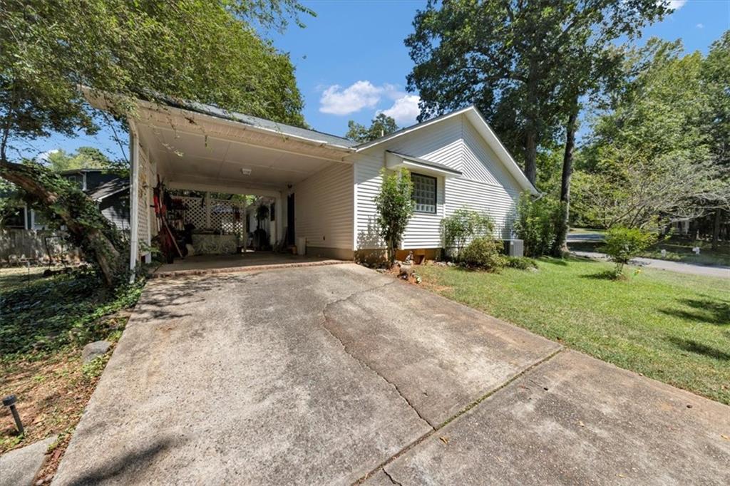 226 N Wesleyan Circle N