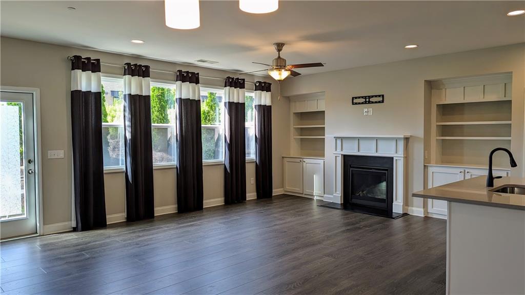 Addison Point - Residential