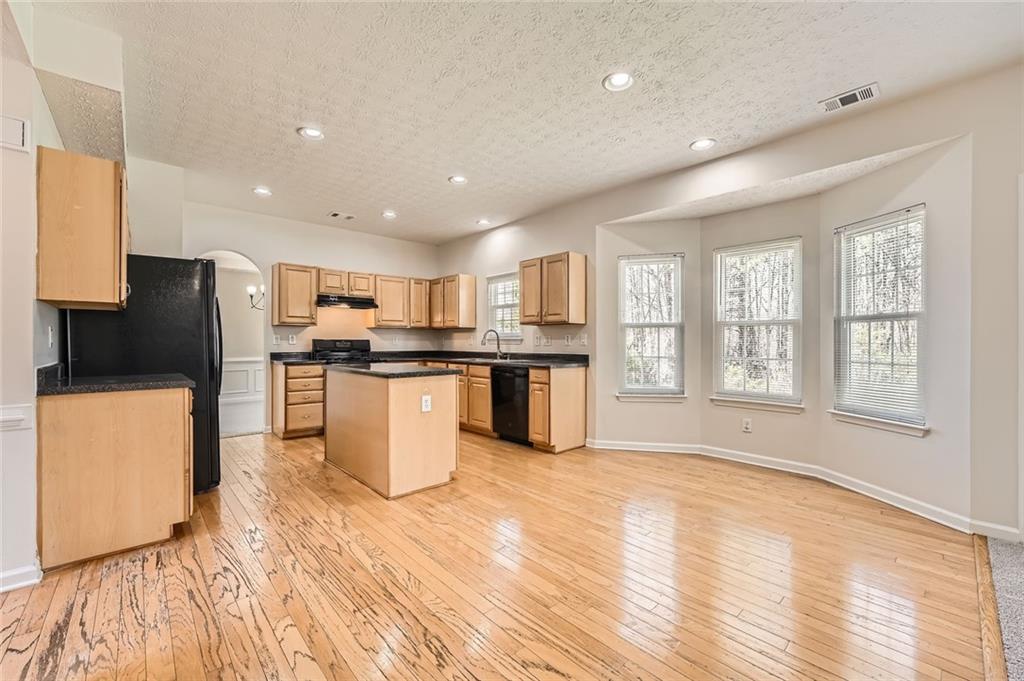 4157 Medlock Woods Drive, Snellville, Georgia image 12
