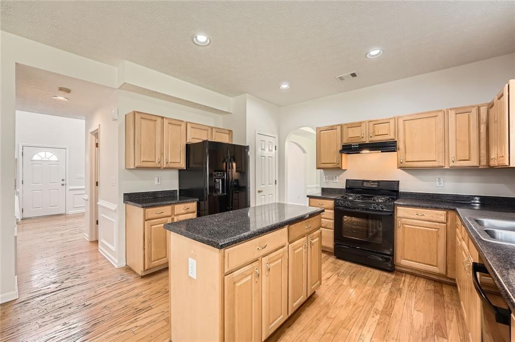 4157 Medlock Woods Drive, Snellville, Georgia image 11