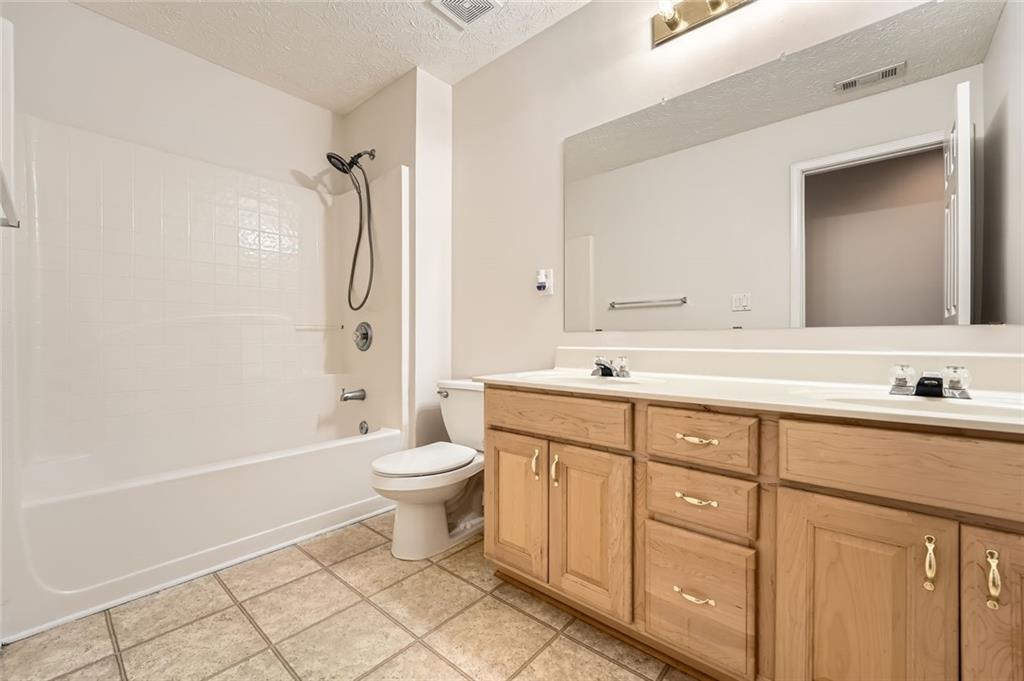 4157 Medlock Woods Drive, Snellville, Georgia image 26