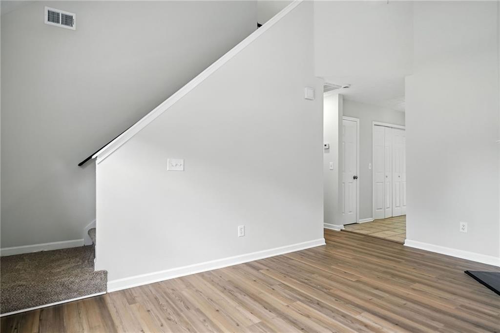 16 Oak Grove Court