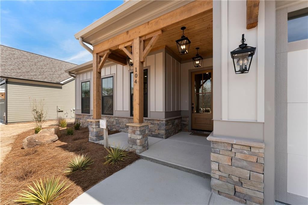 104 Cherokee Cove