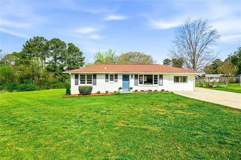 Homes For Sale - 2848 Whiteview Drive<br/> Acworth, GA 30101