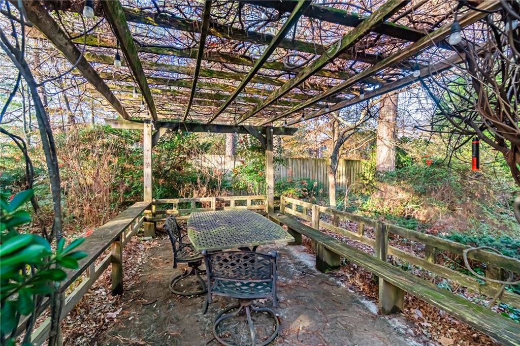 1845 Branch Valley Drive, Roswell, Georgia image 38