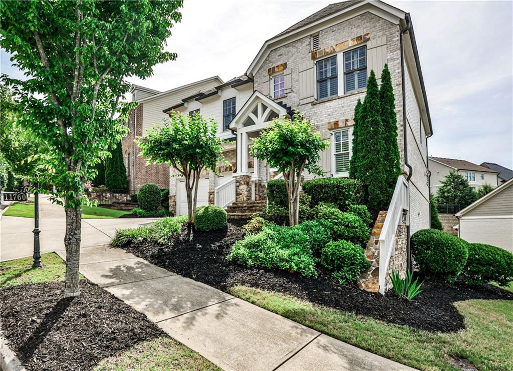 11760 Stratham Drive, Alpharetta, Georgia image 9