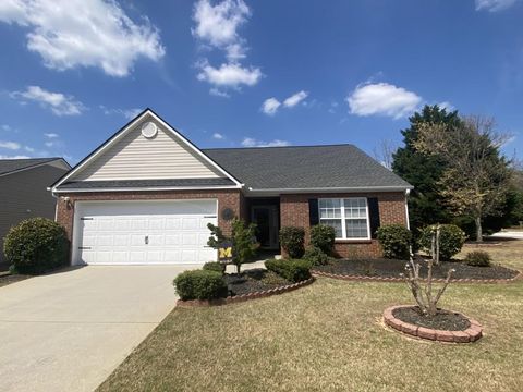 Homes For Sale - 967 Village View Circle<br/> Walton County, Loganville, GA 30052