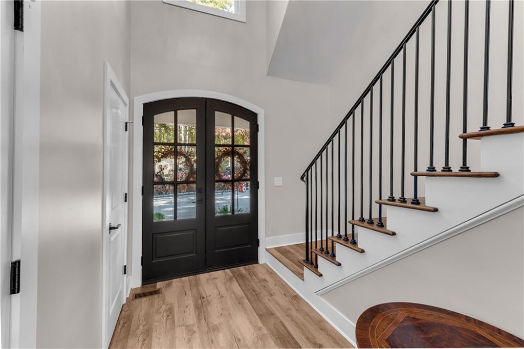 10005 Lakeview Parkway