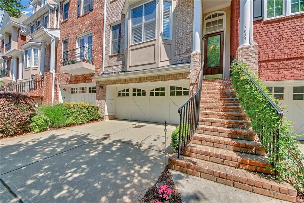 1037 Emory Parc Place