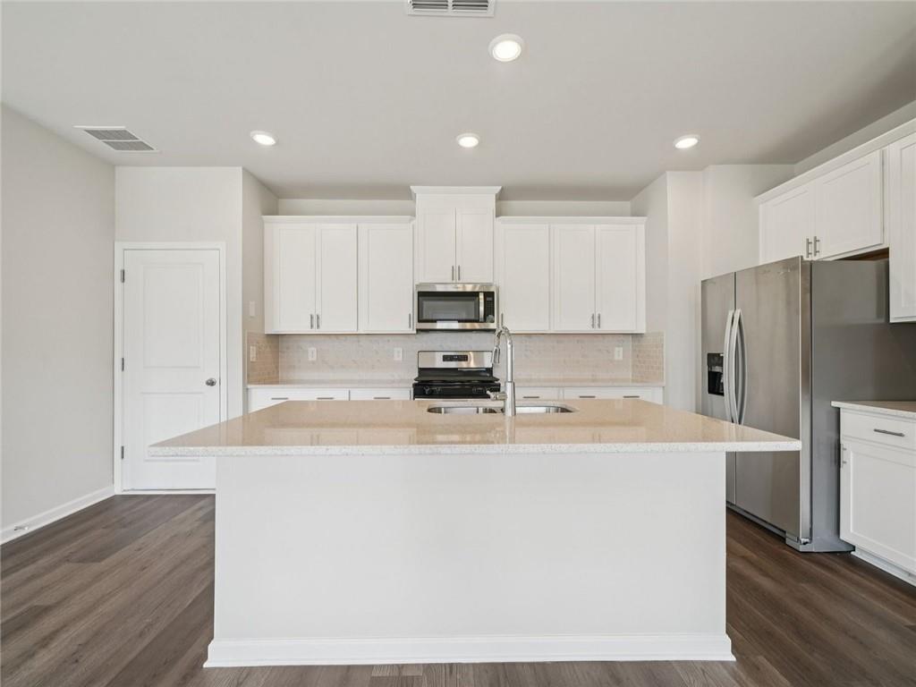 833 Misty Hollow Trail