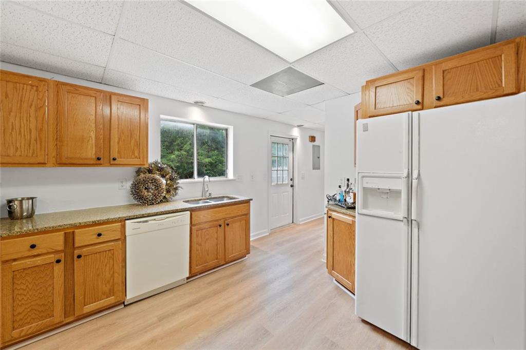 1435 Willis Lake Drive, Kennesaw, Georgia image 46