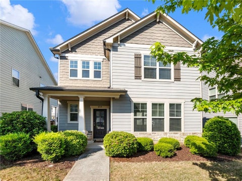 Homes For Sale - 6026 Yacht Way<br/> Flowery Branch, GA 30542
